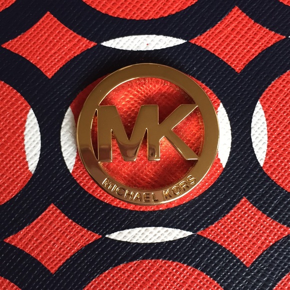 HP 🎉MICHAEL KORS Like New Wristlet Wallet - Picture 4 of 6